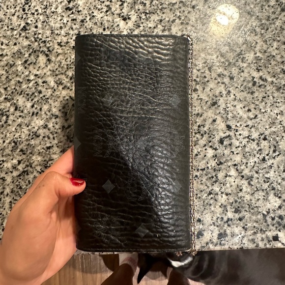 Cross body mcm purse. - Picture 4 of 4